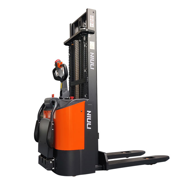 Harnessing Efficiency: The Rise of the Electric Stacker Forklift ...